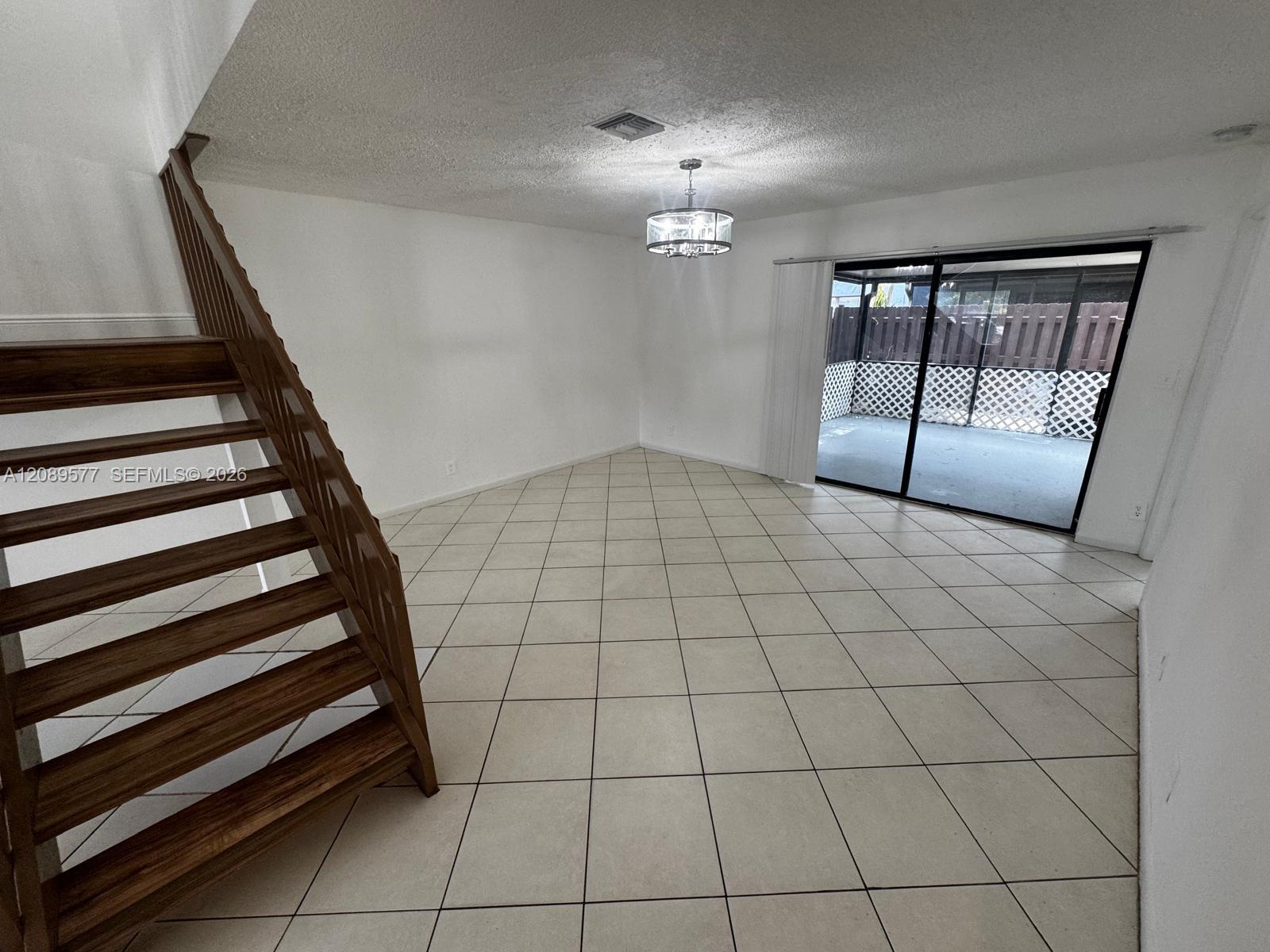 16413 Grape Way # 16413 — Photo 3