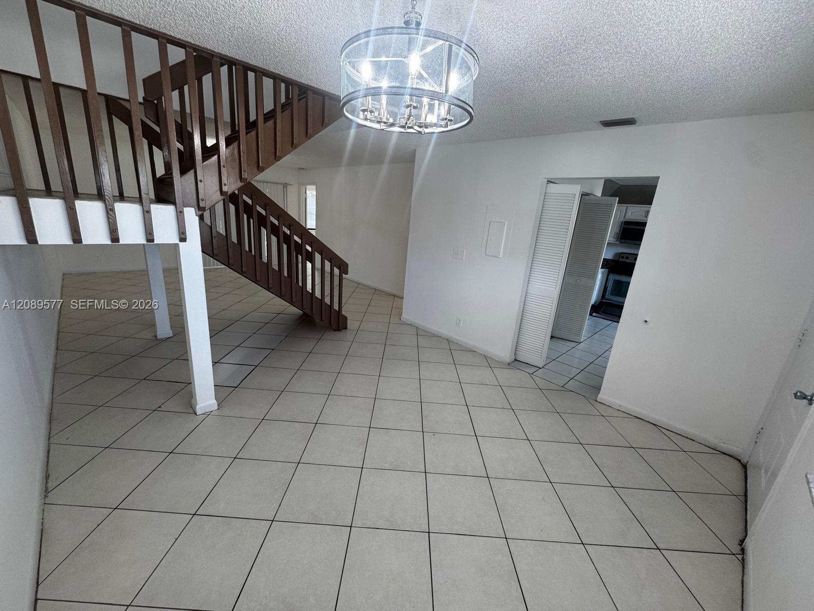 16413 Grape Way # 16413 — Photo 4