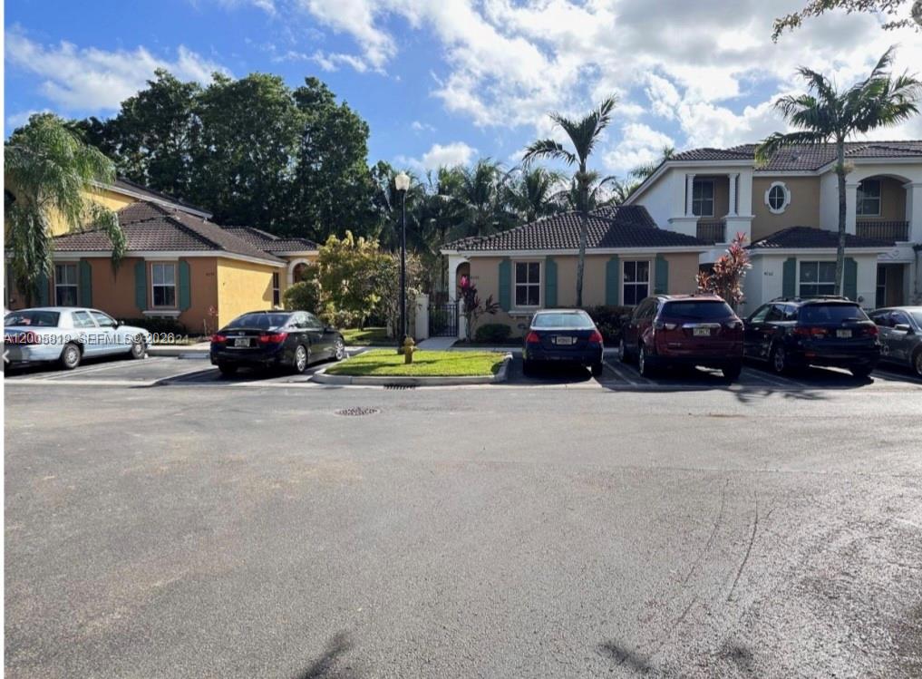 4268 NE 9th St, Homestead FL 33033