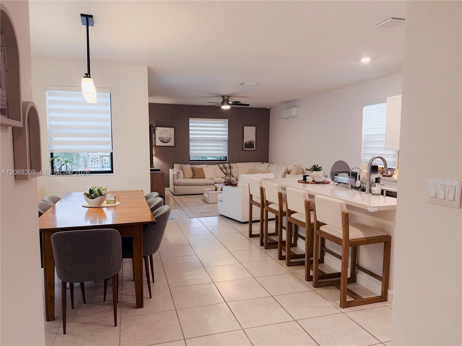11014 W 35th Ln — Photo 4