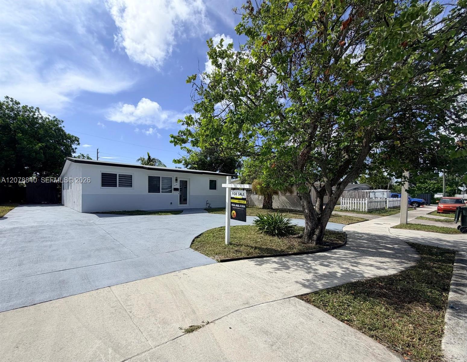 4130 NW 11th Ave — Photo 2