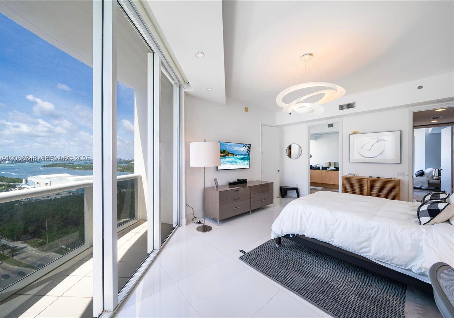 15811 Collins Ave # 2006 — Photo 4