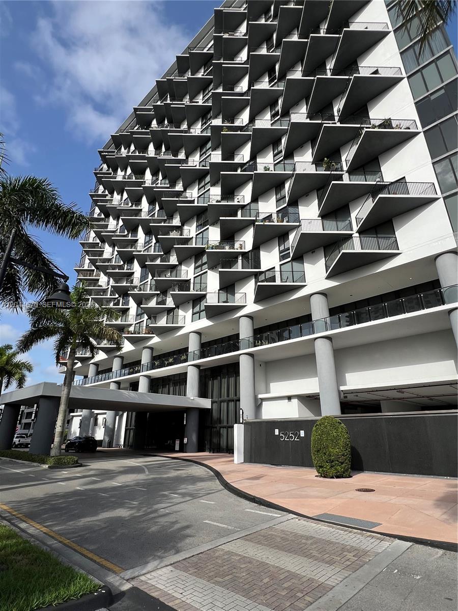 5252 NW 85th Ave # 1707, Doral FL 33166
