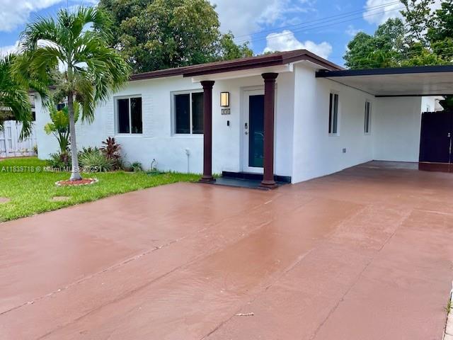 330 W 40th Pl, Hialeah FL 33012