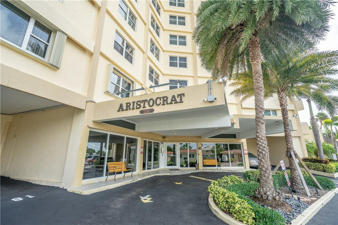 1200 Hibiscus Avenue # 1704 — Photo 4