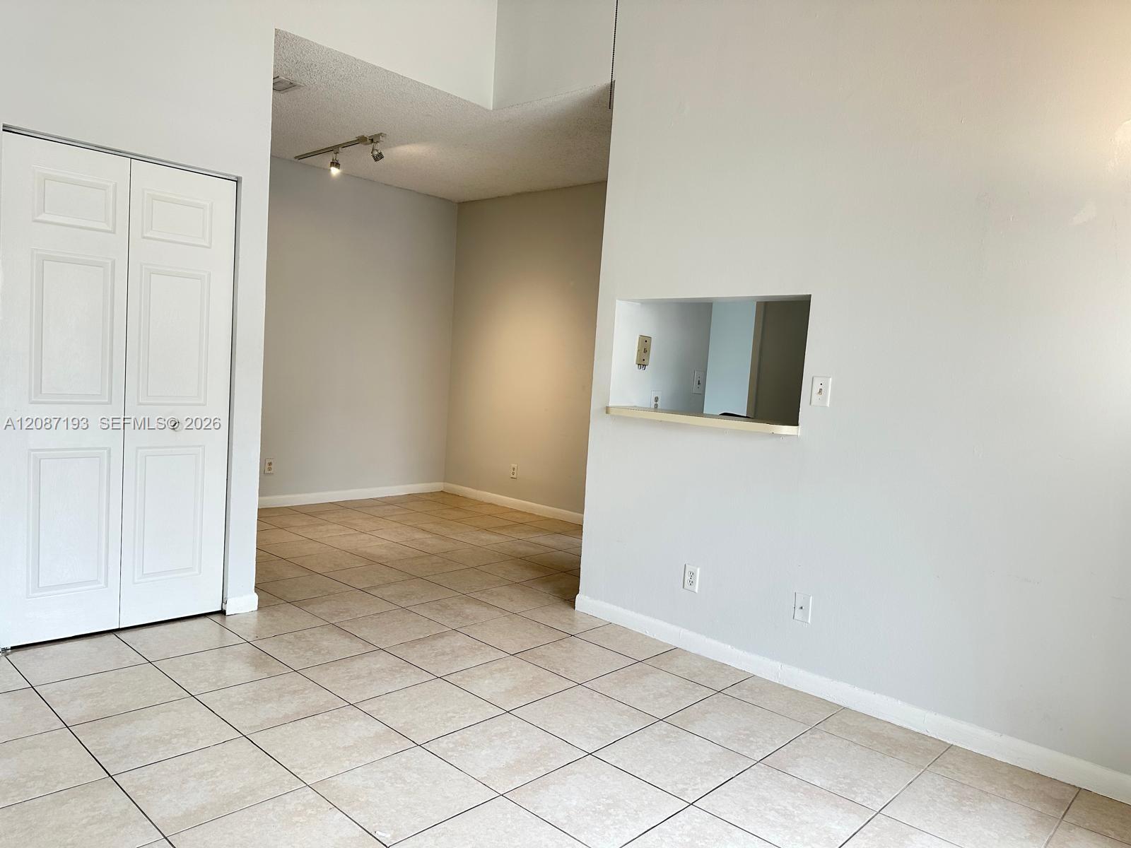 631 Cypress Lake Blvd # H17 — Photo 2