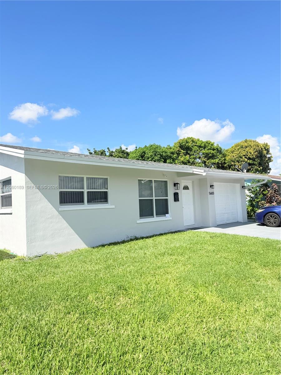 5603 NW 48th Ter — Photo 3