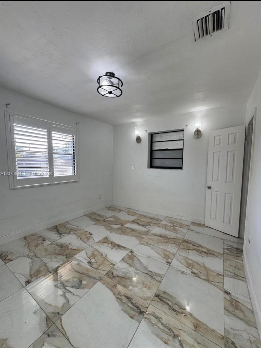 3151 SW 37th Ave — Photo 3