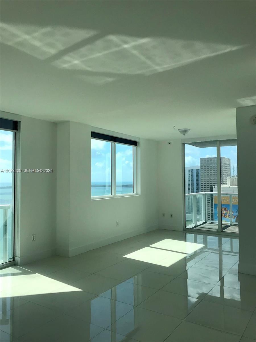 244 Biscayne Blvd # 1603 — Photo 3