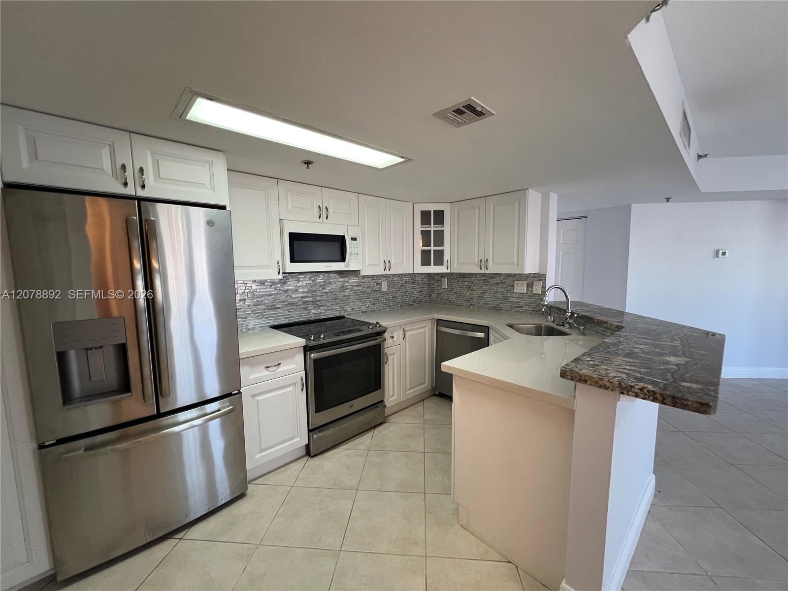 2351 Douglas Rd # 1304 — Photo 2