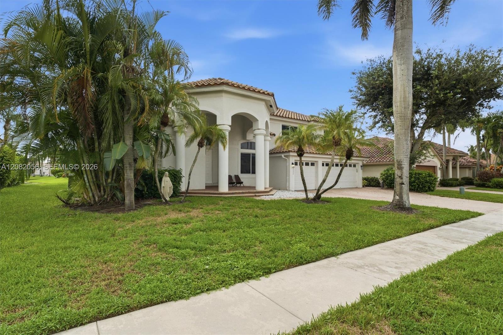 20292 Ocean Key Dr — Photo 3