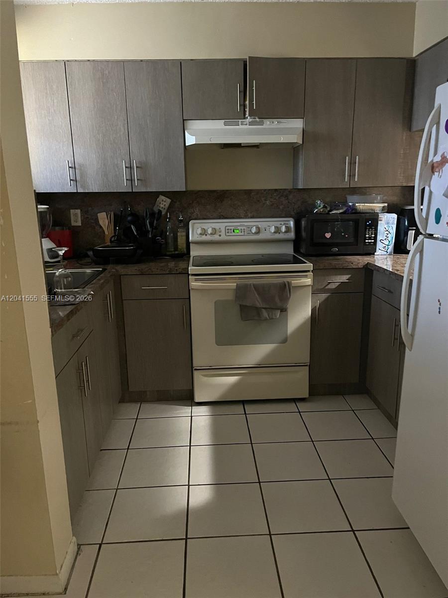 14931 SW 82nd Ln # 506 — Photo 2