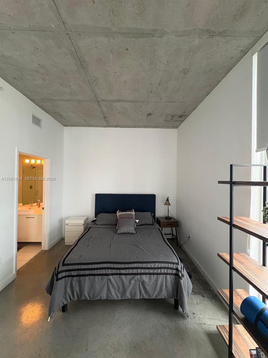151 SE 1st St # 3404, Miami FL 33131