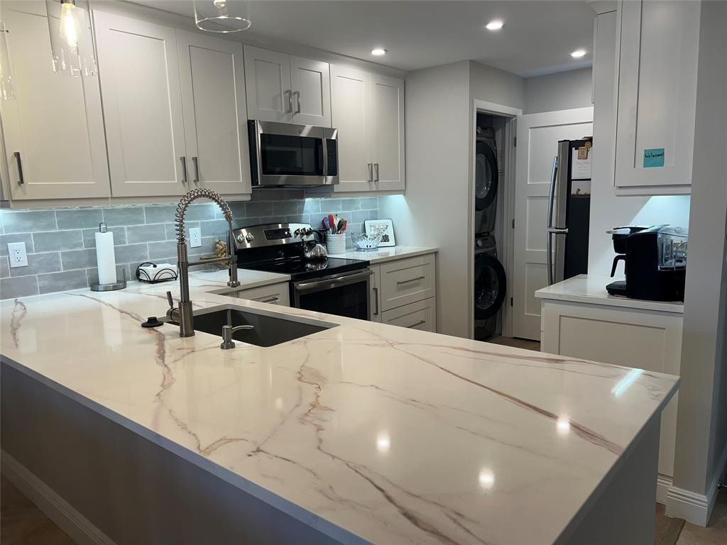 1523 E Hillsboro Boulevard # 334 — Photo 2