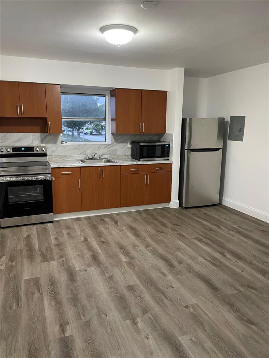 633 NW 23rd Ct # 2 — Photo 5