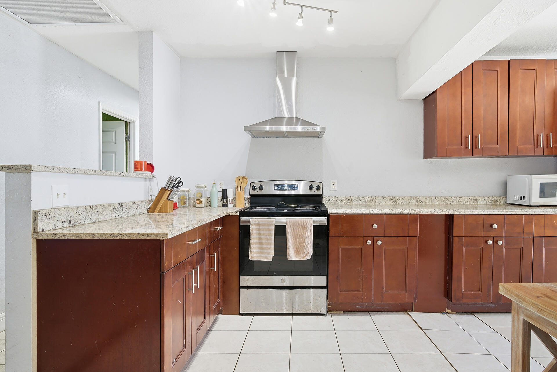 333 Mid Pines Road, Palm Springs FL 33461