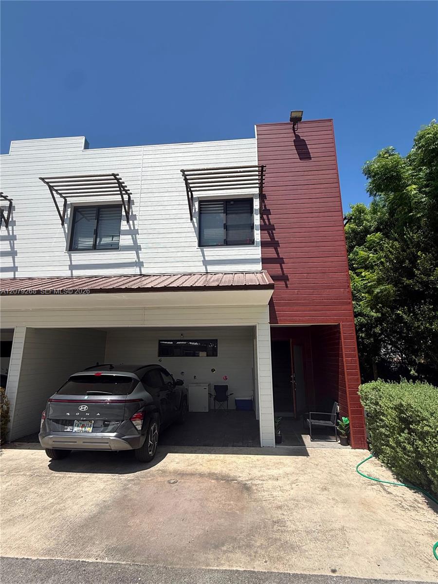 916 NW 8th St # 6 — Photo 3