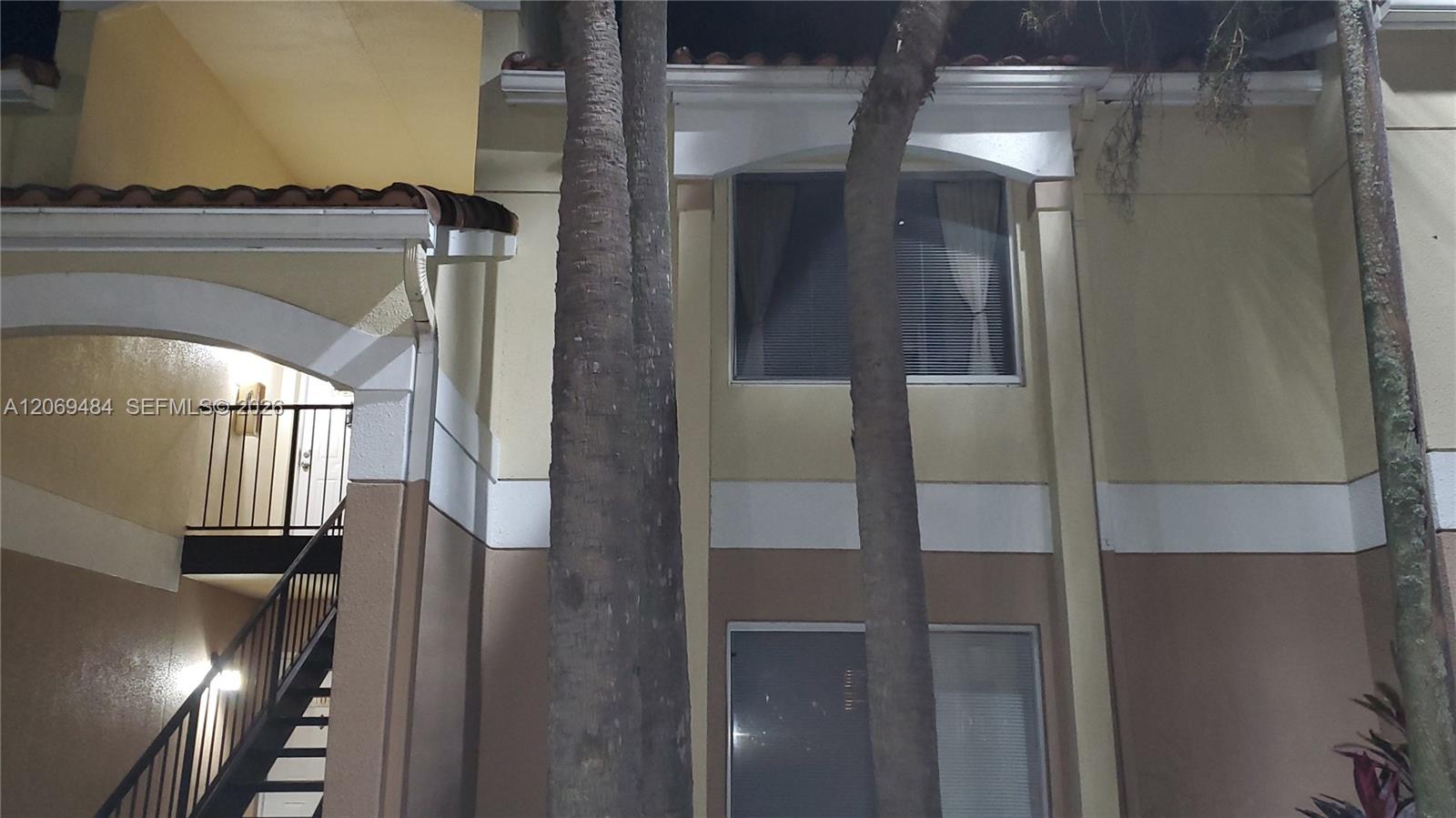 815 W Boynton Beach Blvd # 205 — Photo 2