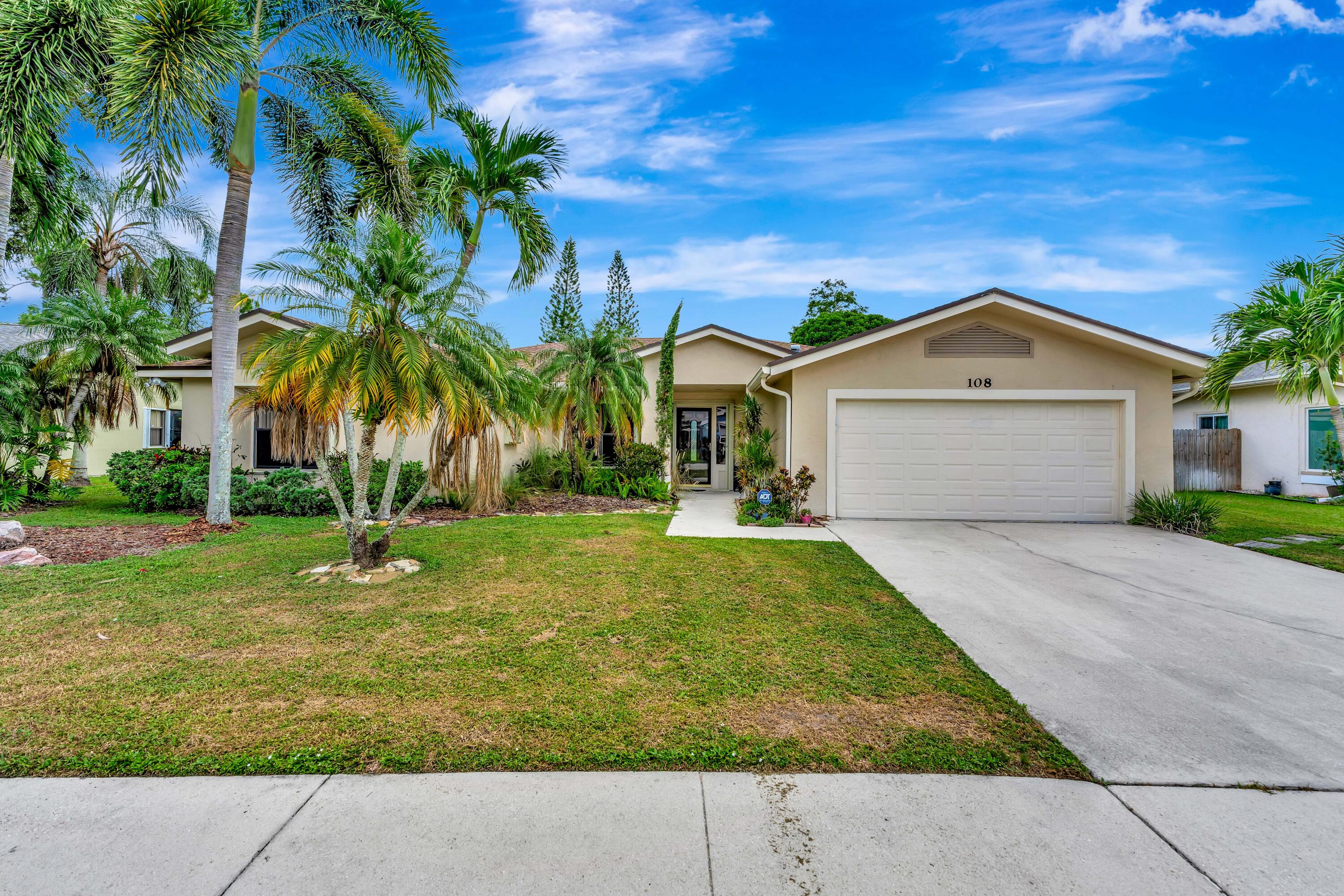 108 Lexington Drive, Royal Palm Beach FL 33411
