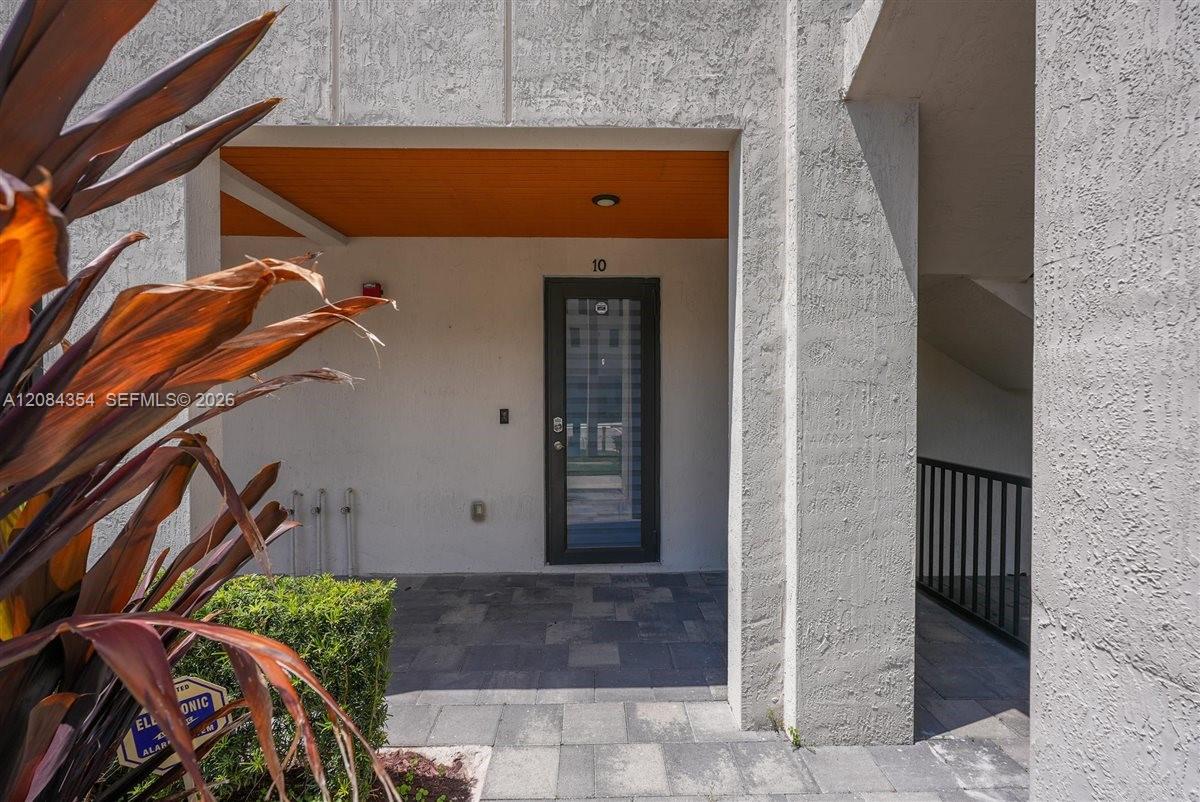 10455 NW 82nd St # 10 — Photo 3