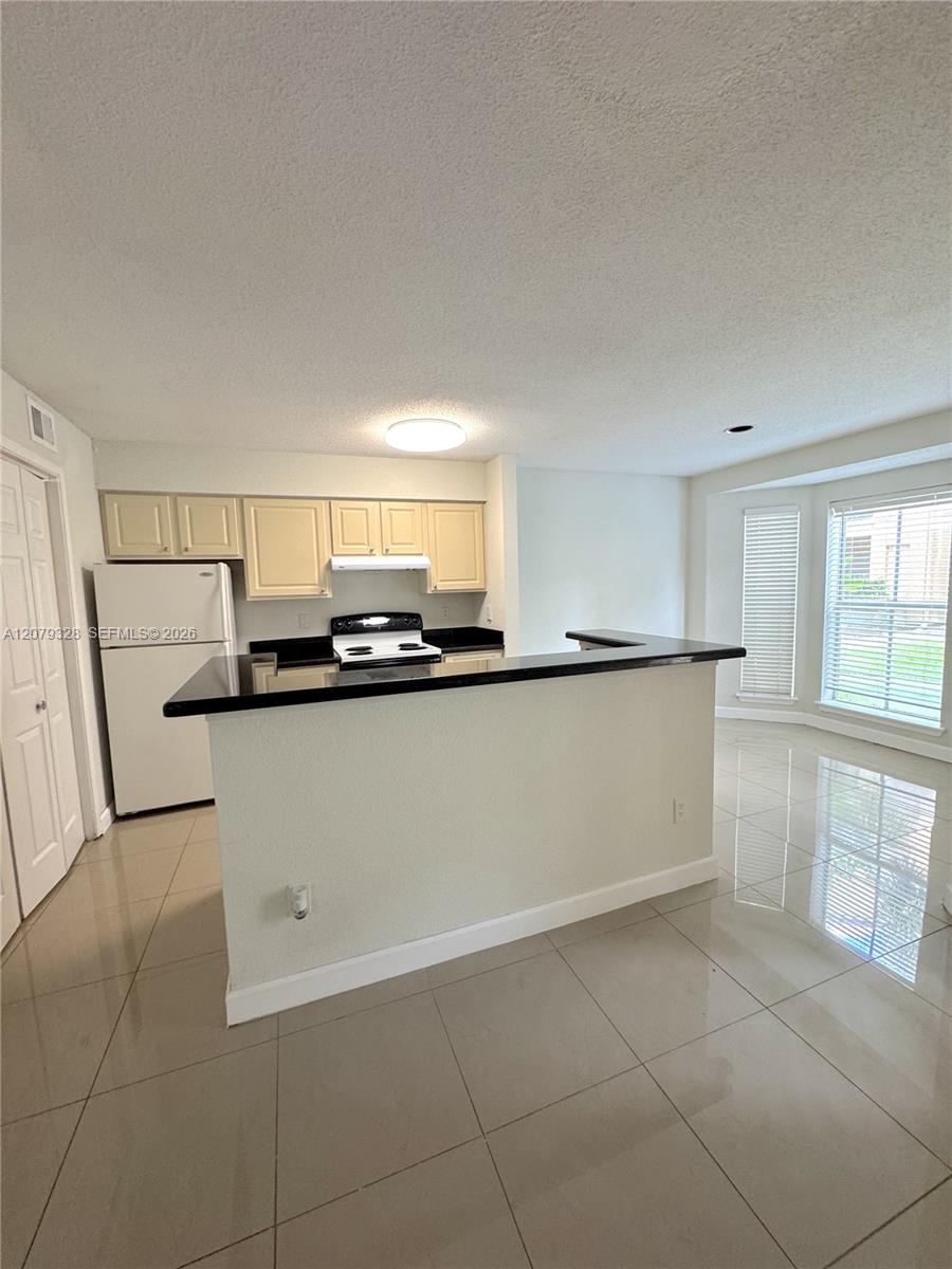 777 Riverside Dr # 1510 — Photo 3