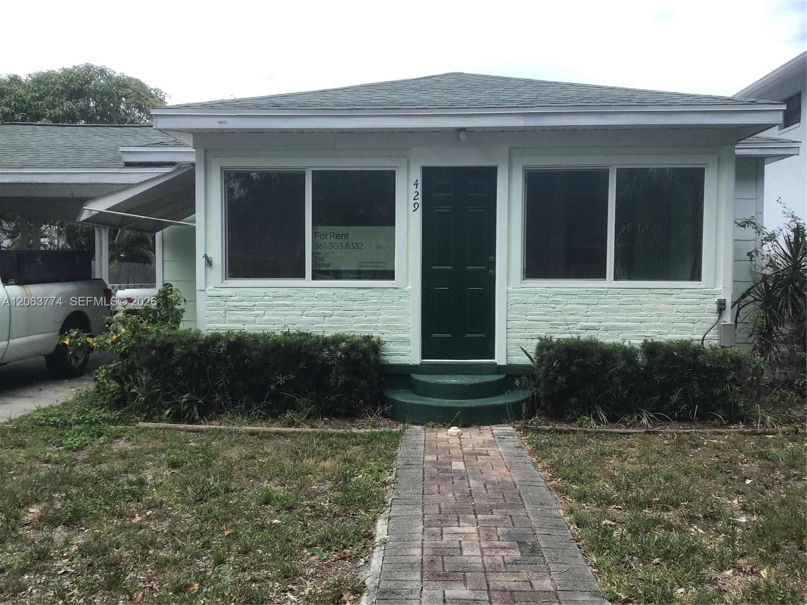 429 49th St, West Palm Beach FL 33407