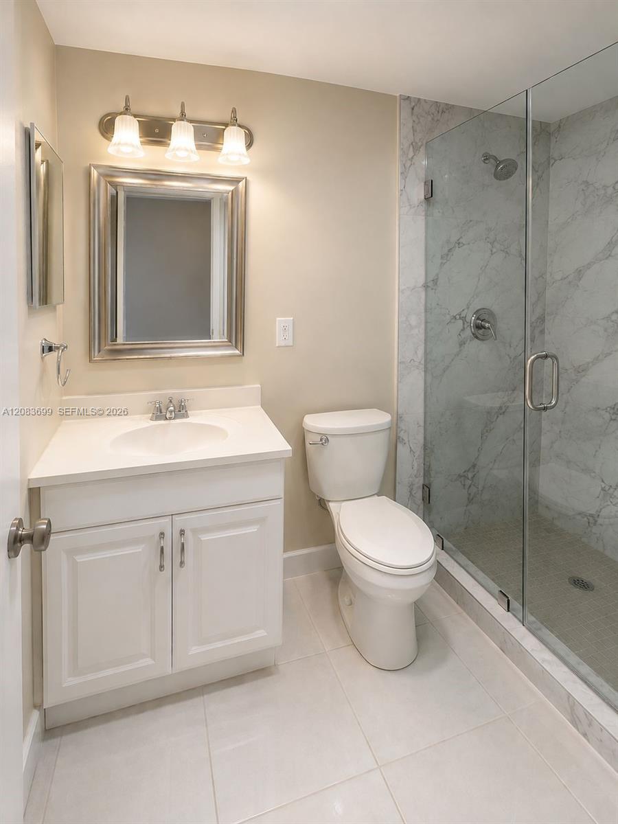 128 S Cypress Rd # 816 — Photo 5