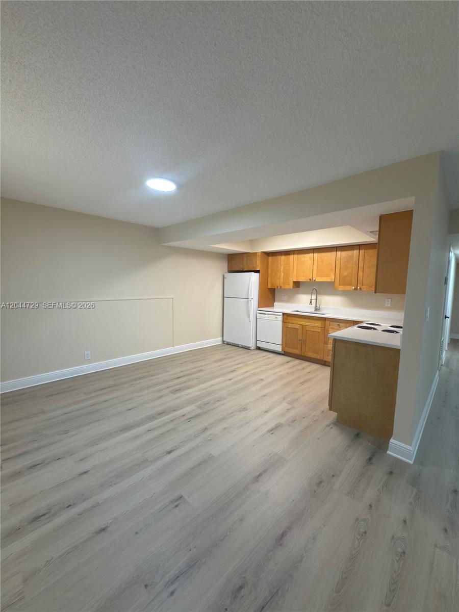 8303 W Sample Rd # 04 — Photo 3