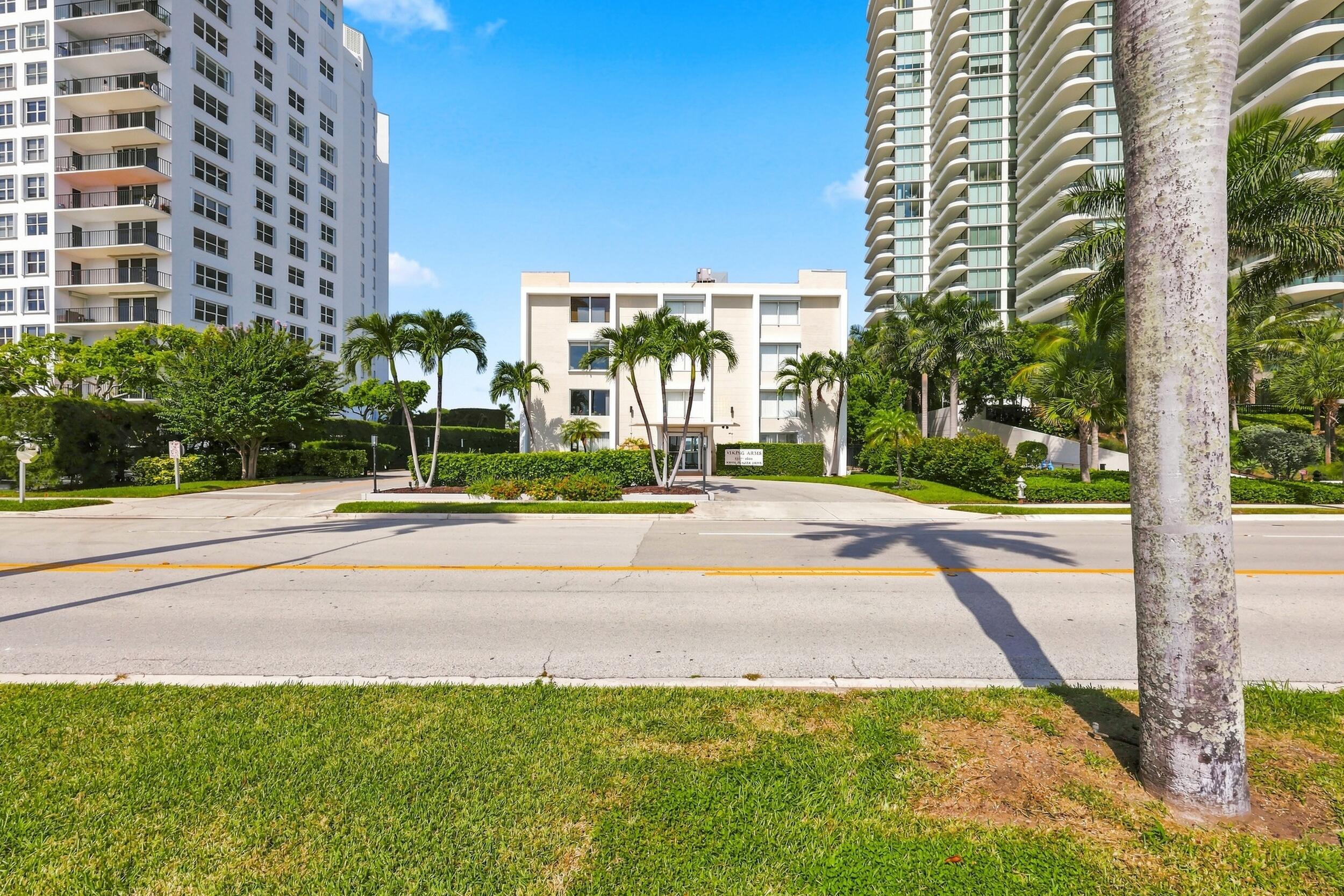1601 S FLAGLER Drive # 312O — Photo 3