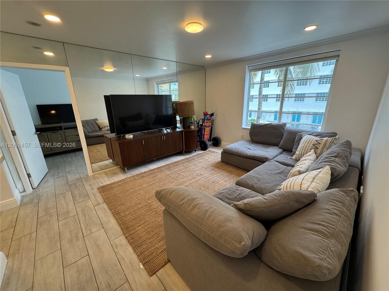 1460 Ocean Dr # 305, Miami Beach FL 33139
