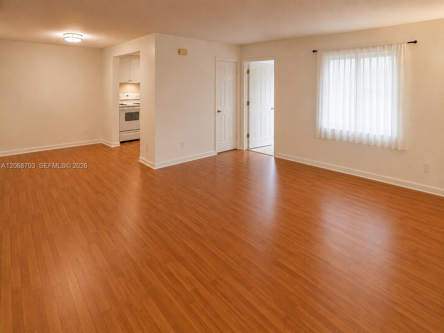 7910 Taft St # 208 — Photo 3