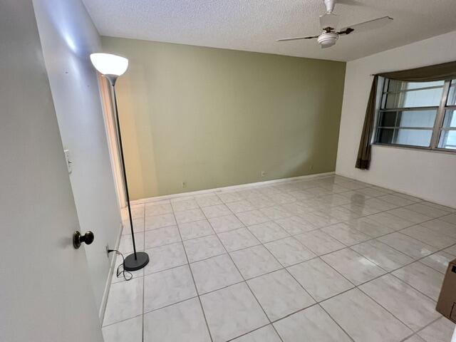 120 Lake Meryl Drive # 220 — Photo 5