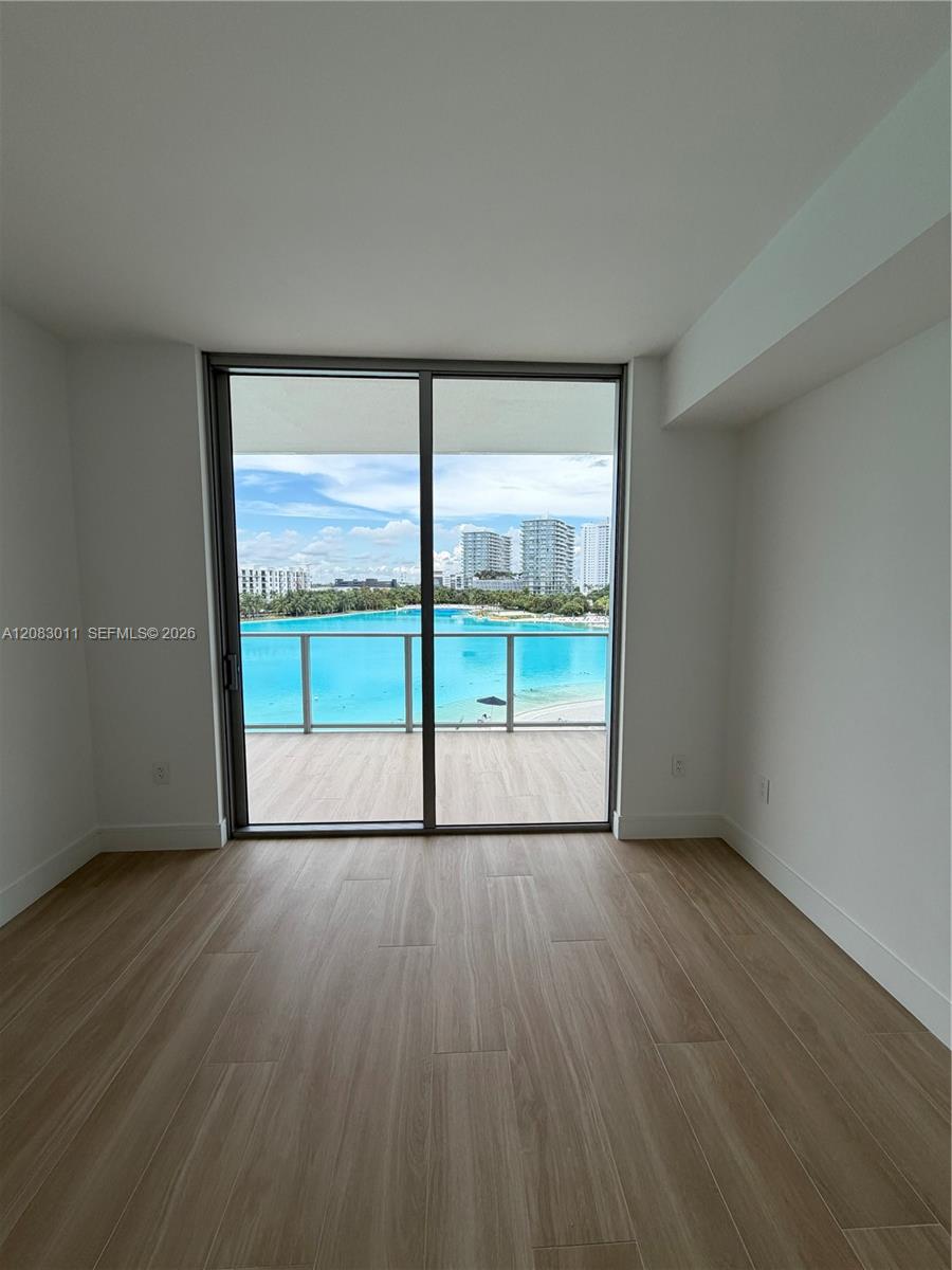 2411 Laguna Cir # 307 — Photo 4