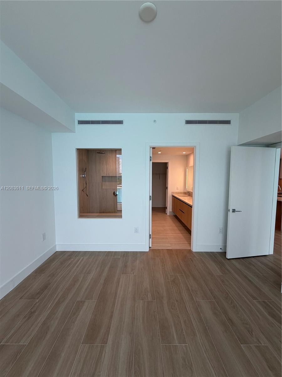 2411 Laguna Cir # 307 — Photo 5