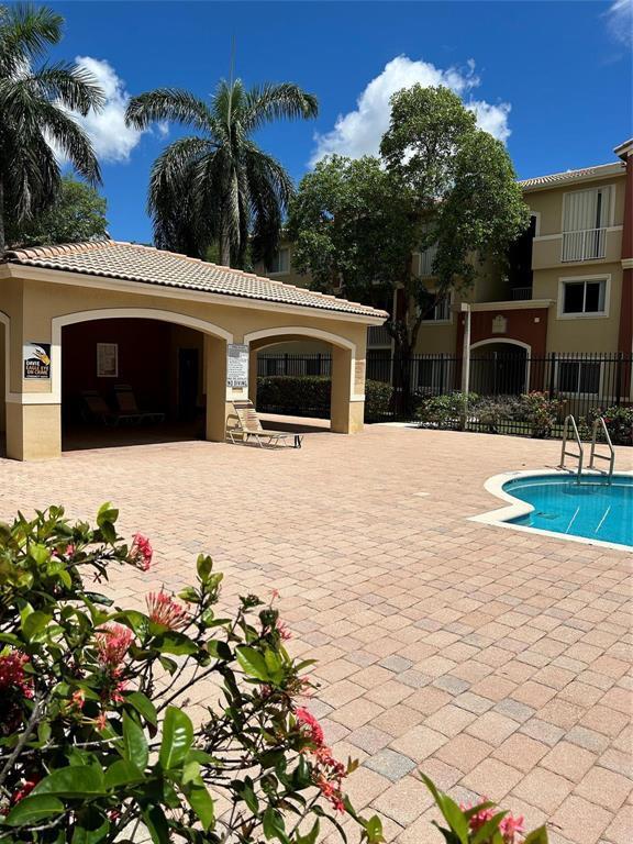 7085 NOVA Drive # 113, Davie FL 33317