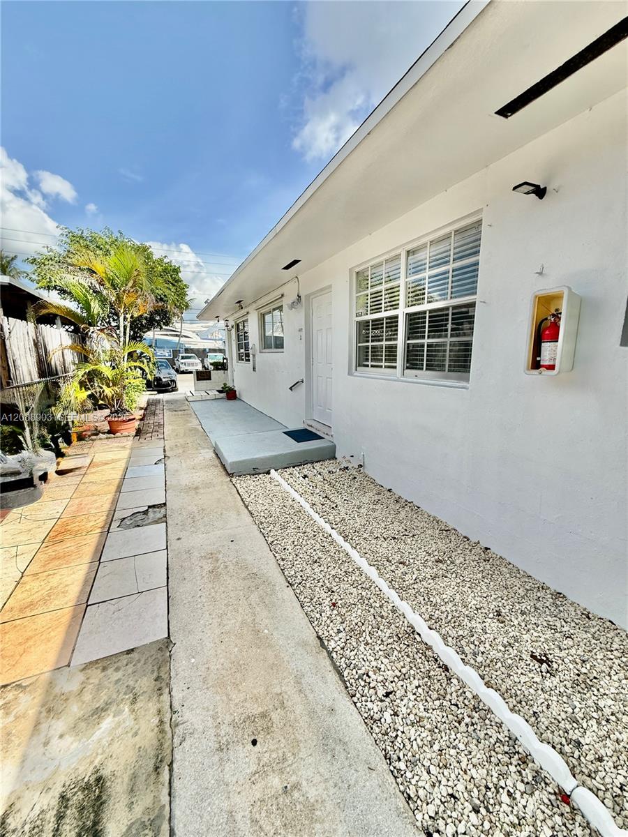 3050 NW 20th St # 2 — Photo 3