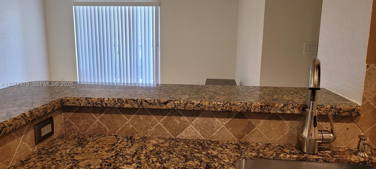 733 Riverside Dr # 1220 — Photo 4