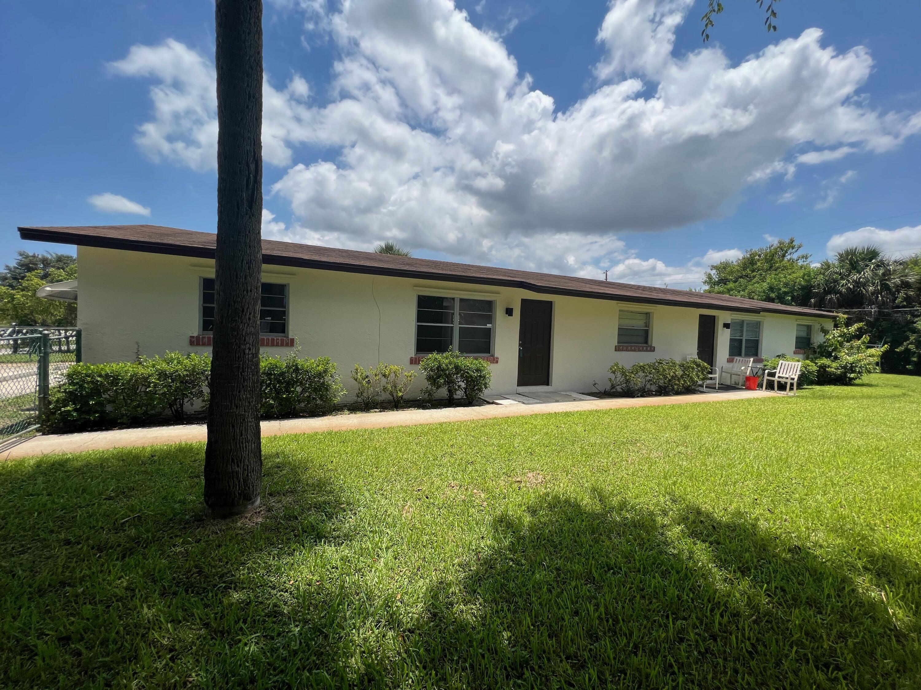 1887 Breezy Lane, West Palm Beach FL 33417