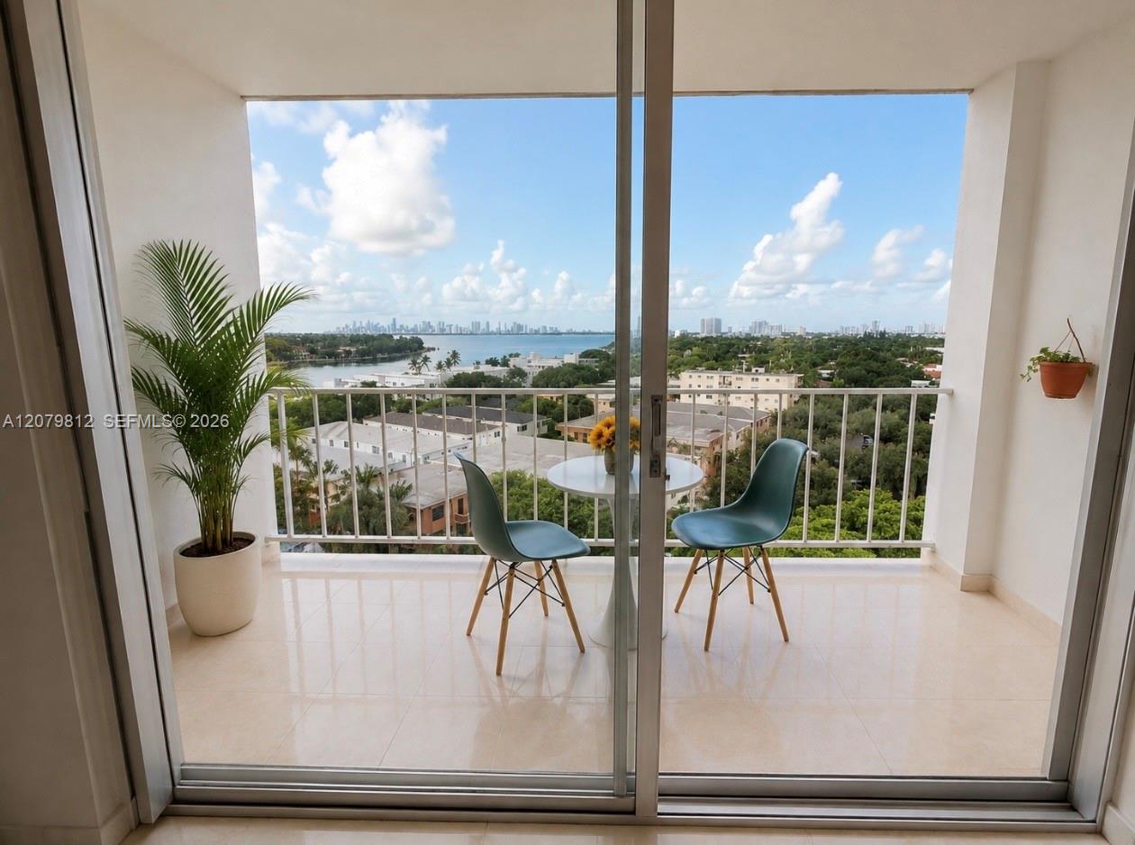 6900 E Bay Dr # 9L — Photo 5