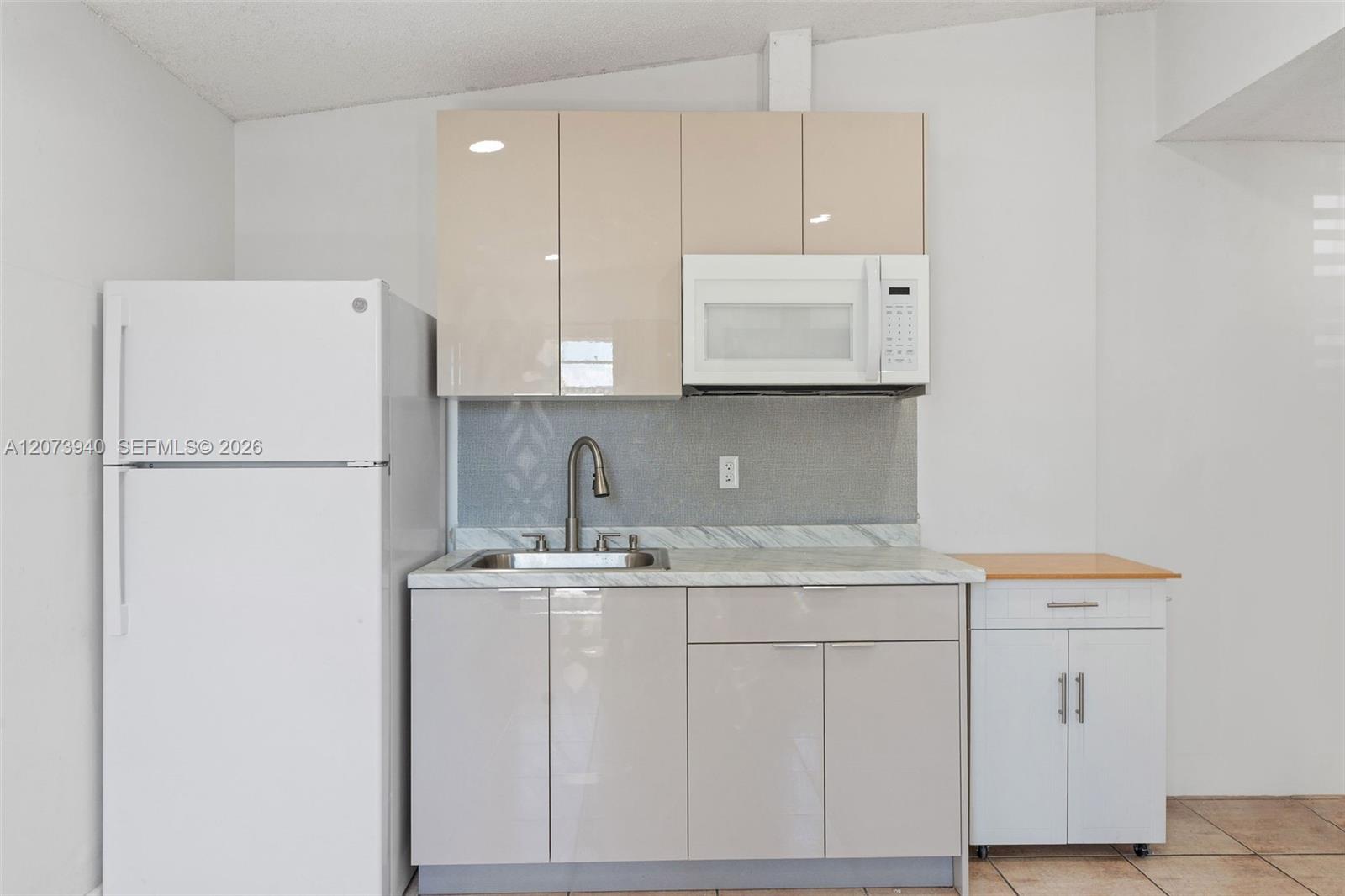 11259 NW 88th Ave — Photo 3