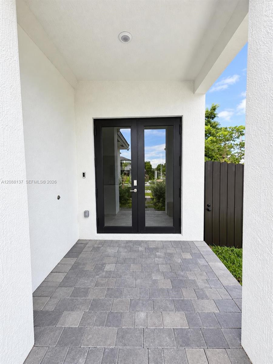 23185 SW 117th Path # 0 — Photo 2