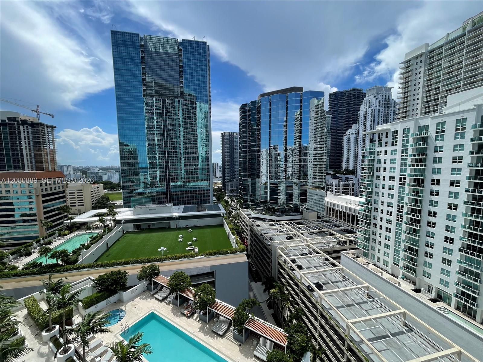 1300 Brickell Bay Dr # 2010 — Photo 2