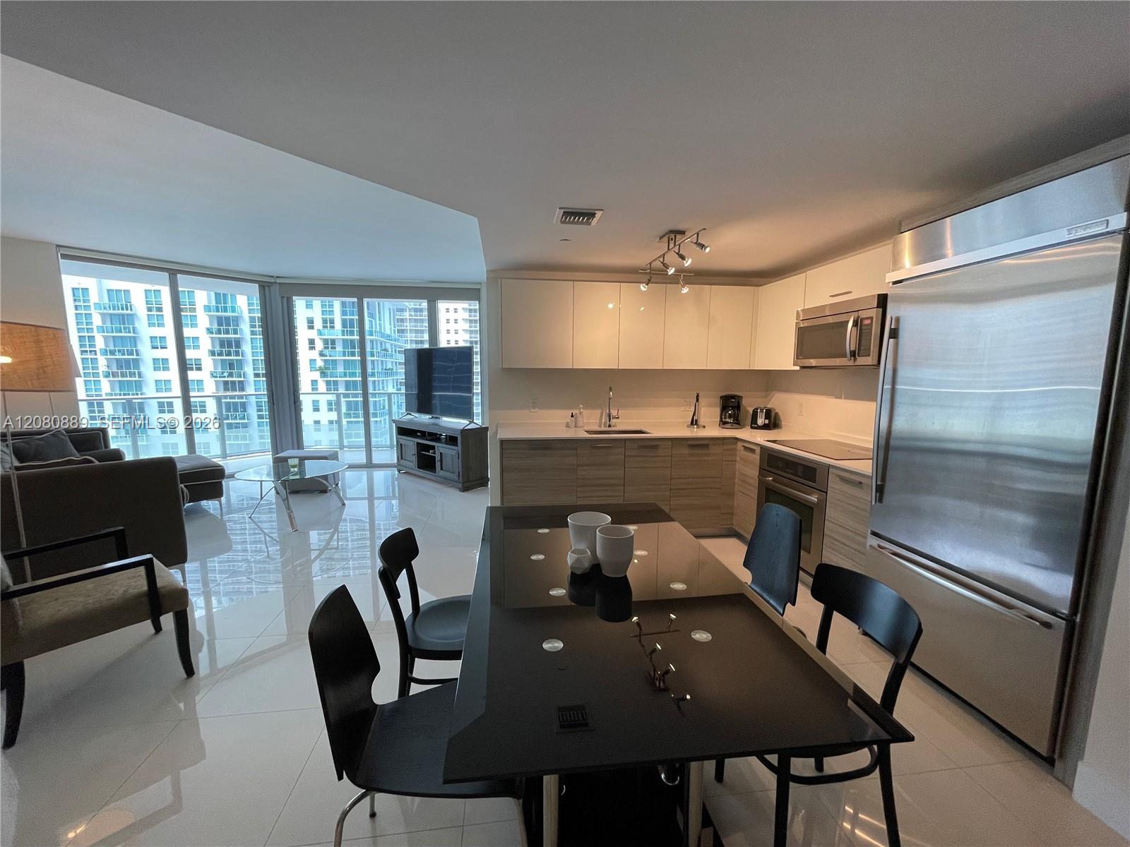 1300 Brickell Bay Dr # 2010 — Photo 3