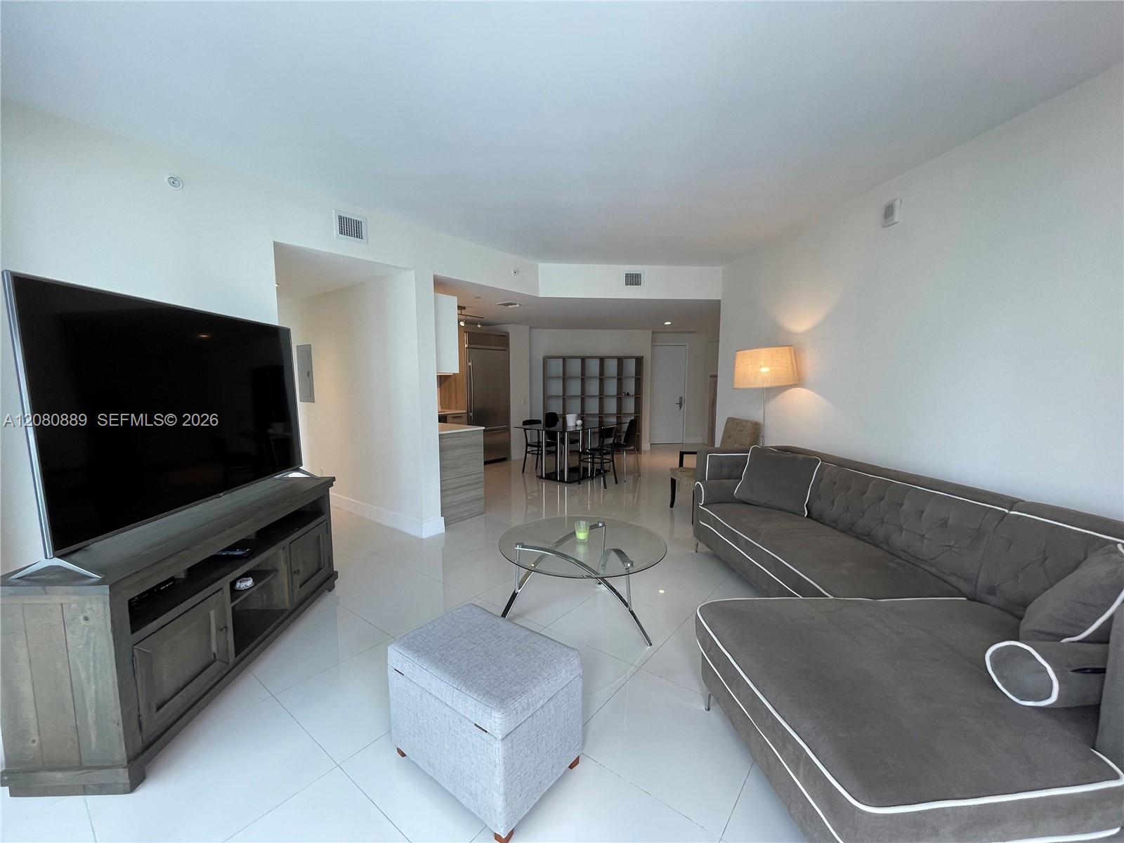 1300 Brickell Bay Dr # 2010 — Photo 4