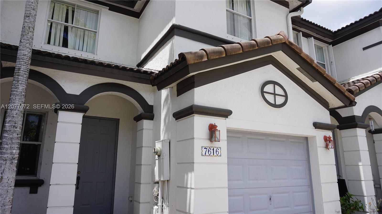 7616 NW 114th Path — Photo 4