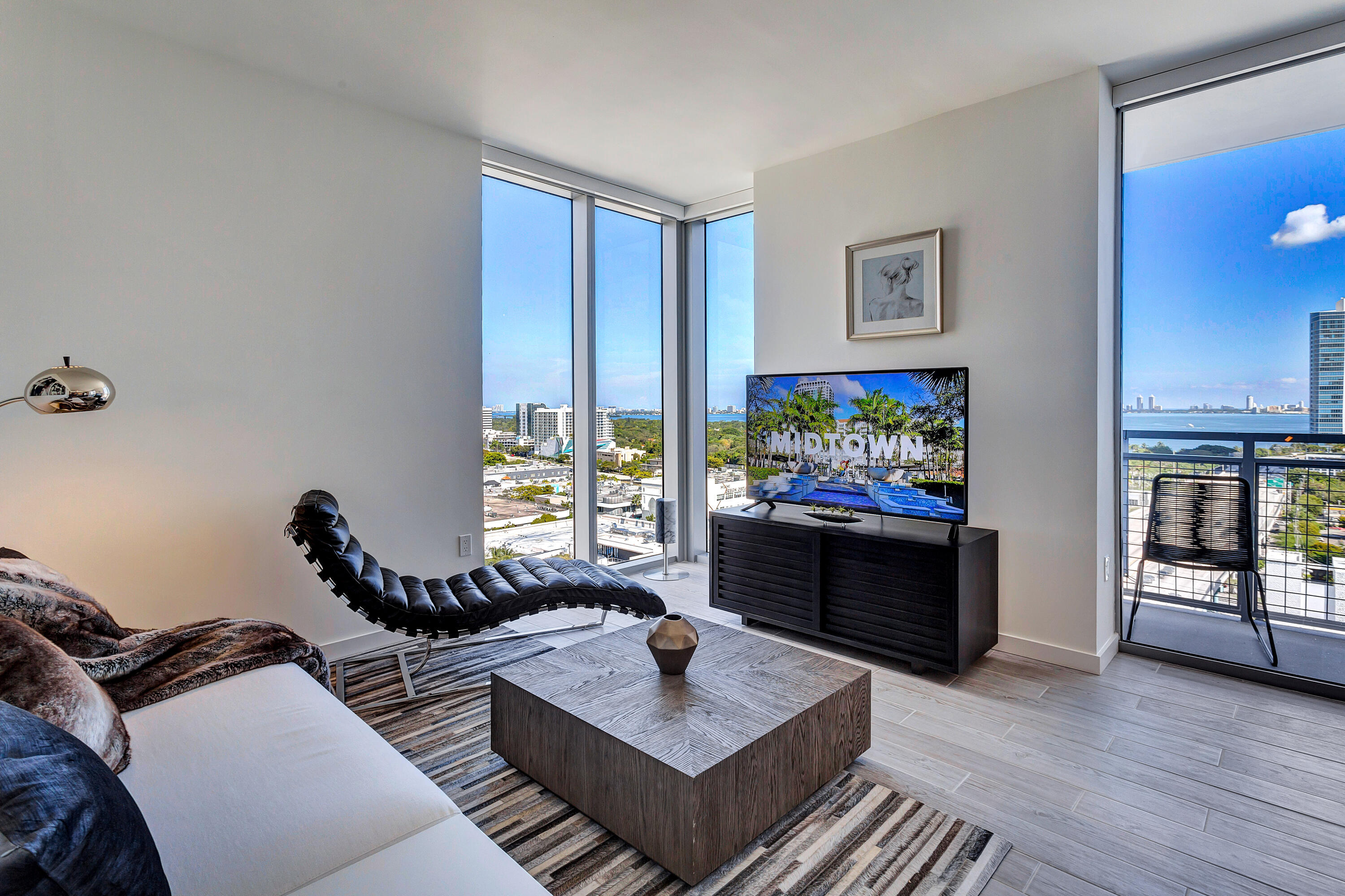3635 NE 1st Avenue # 706 View 6