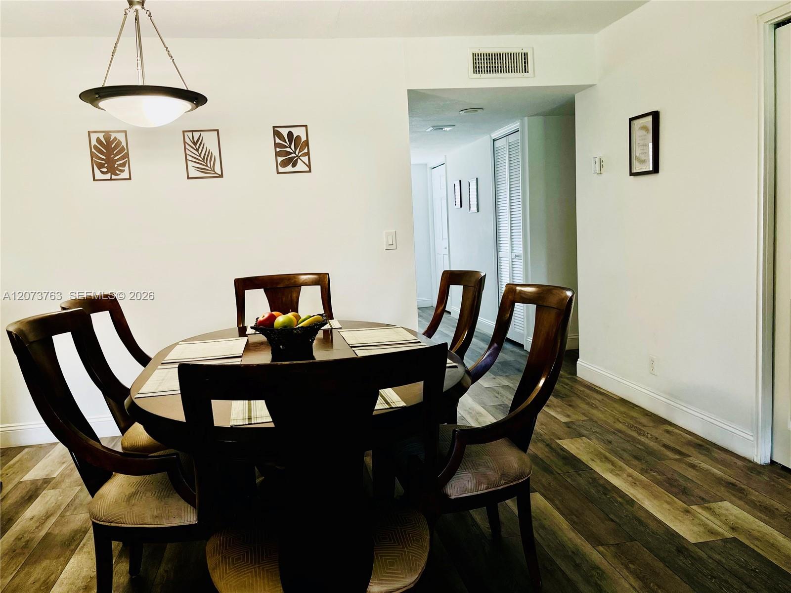 307 Lakeview Dr # 202 — Photo 5