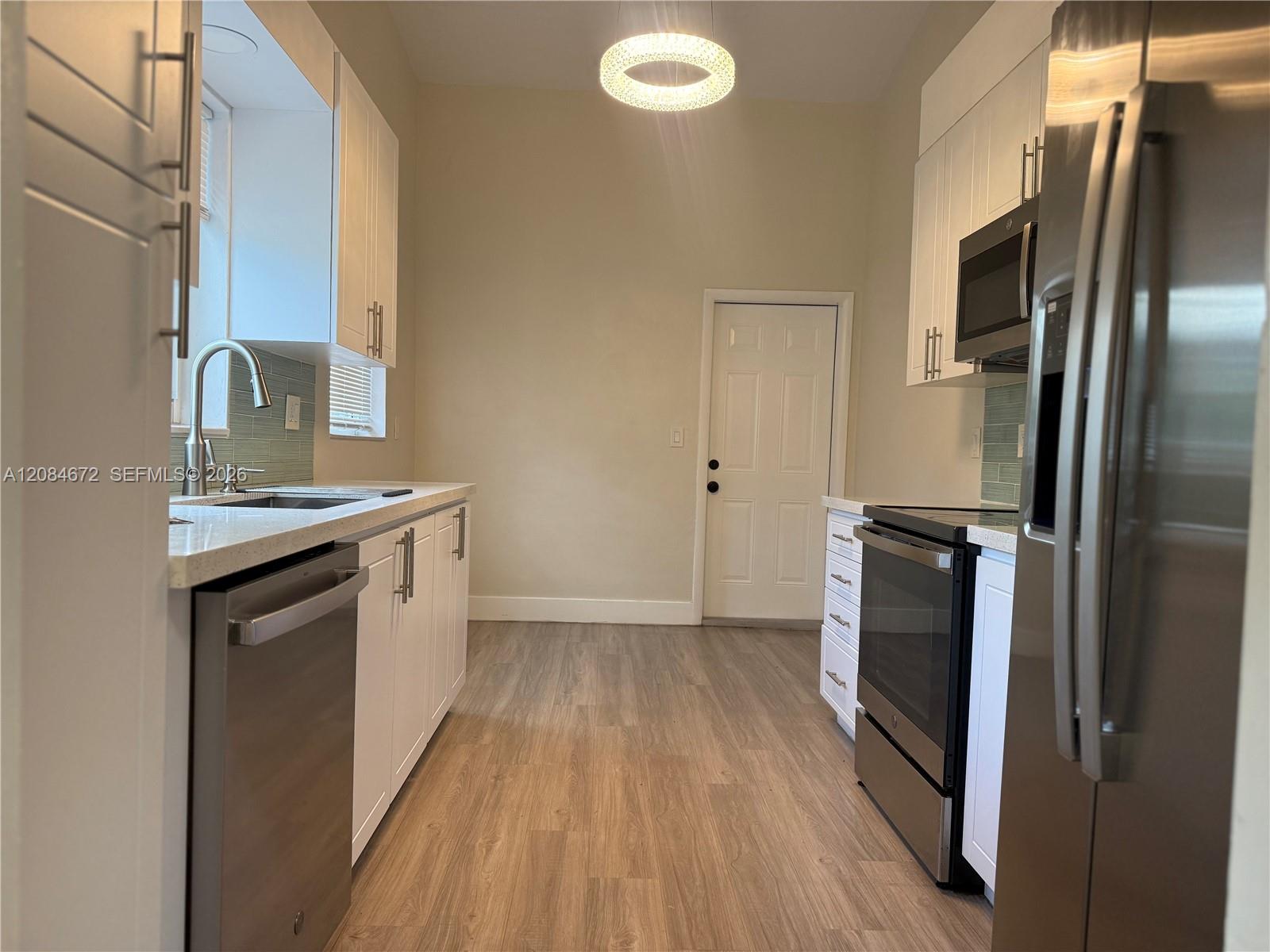 520 SW 5th St — Photo 4