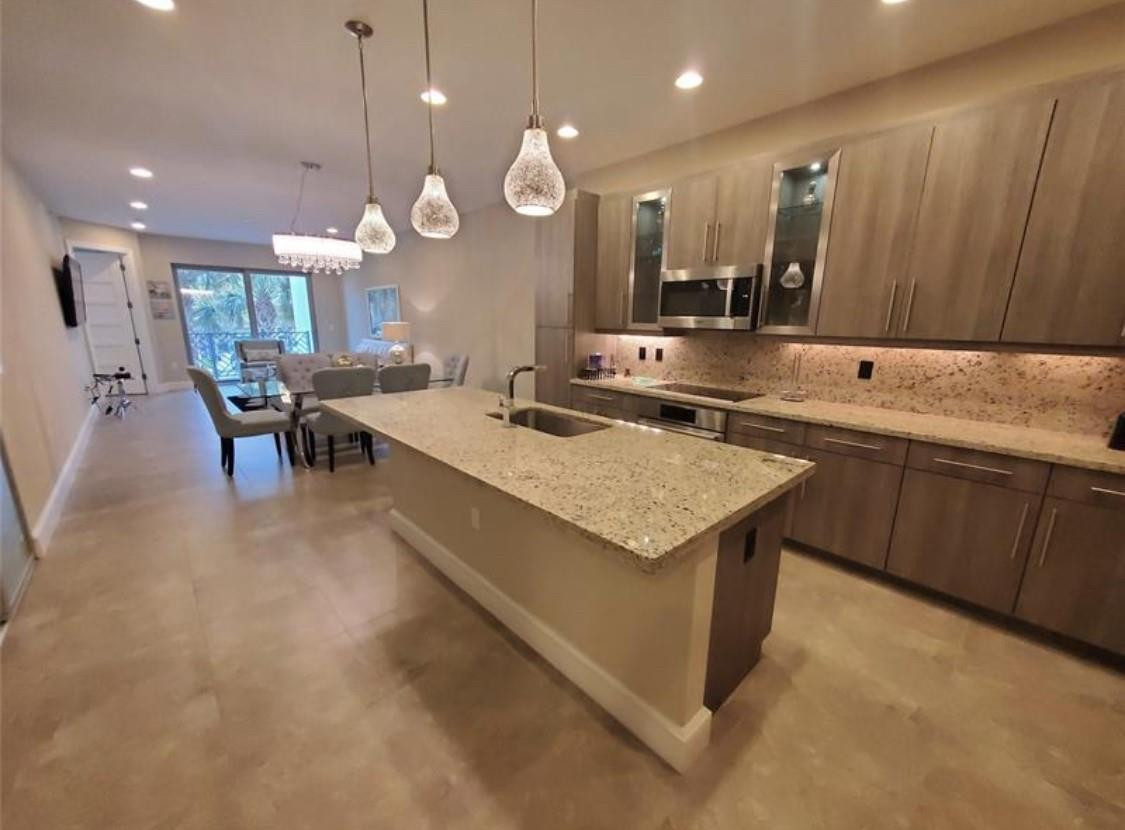 4511 EL MAR Drive # 202 — Photo 3