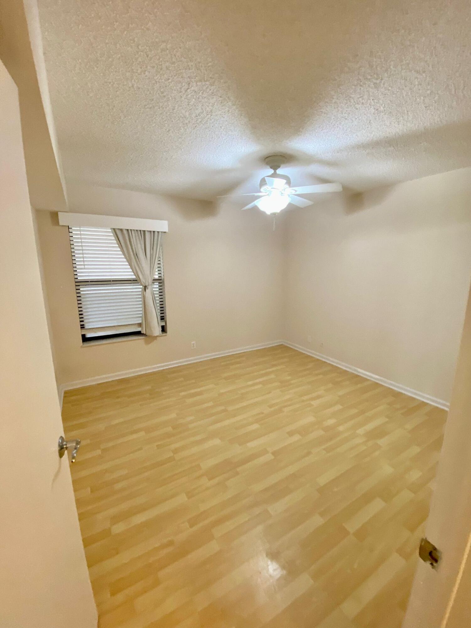 5900 Camino Del Sol # 206, Boca Raton FL 33433